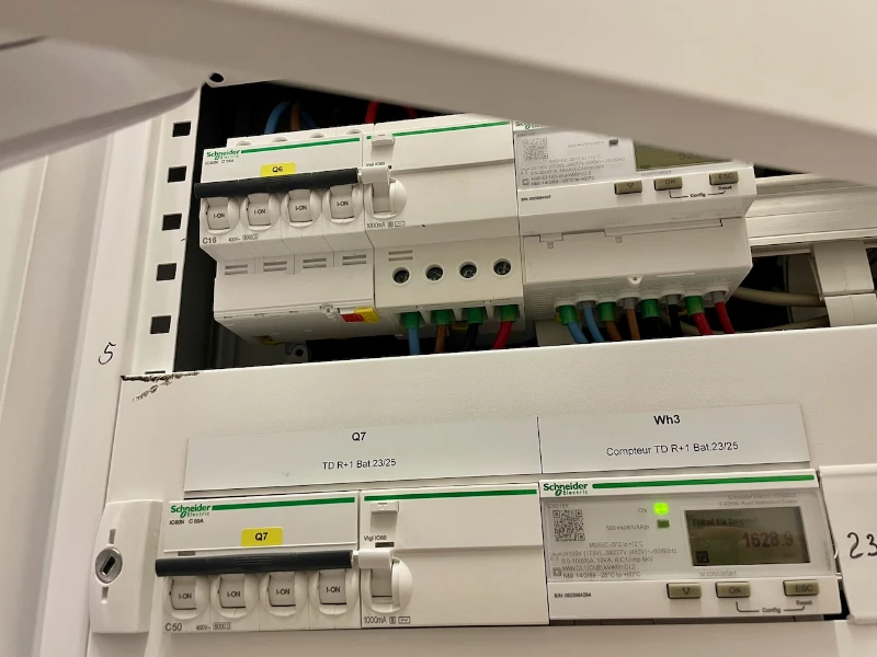 Un tableau électrique professionnel